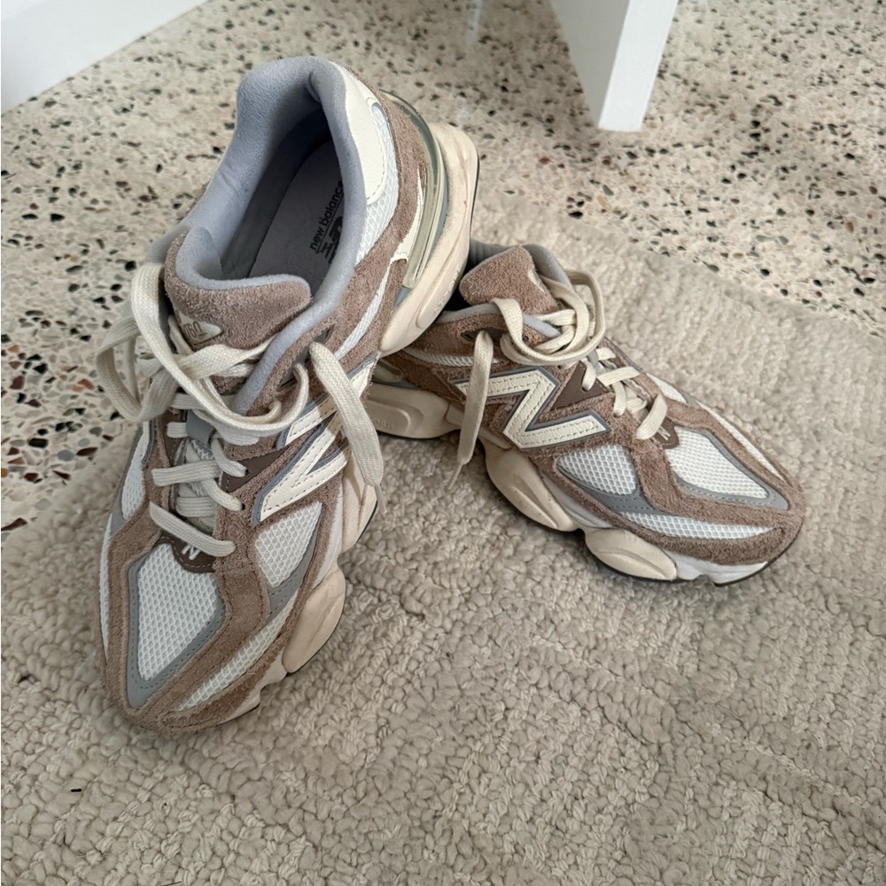 New Balance 9060 Sneakers tan/white/gray